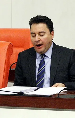 CHP eski Genel Sekreteri Mehmet Sevigen'den Ali Babacan'a sert sözler: En yakınını satan devleti de milleti de satar