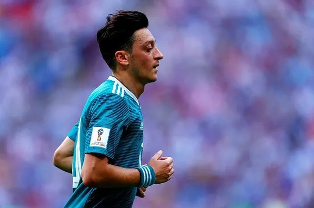 Mesut Özil Alman milli takımını bıraktı!