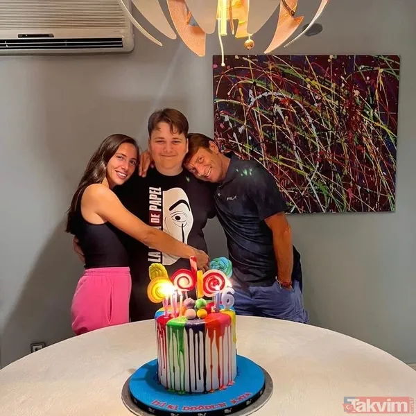 Kızından 4 yaş küçük! Kaya Çilingiroğlu “25 yaşından küçük bir kadınla ilişkim olamaz” demişti! Hülya Avşar’ın eski eşi meğer 22’lik oyuncuyla... - 28