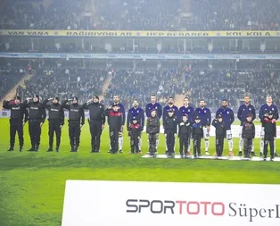 Futbol teröre karşı sahada