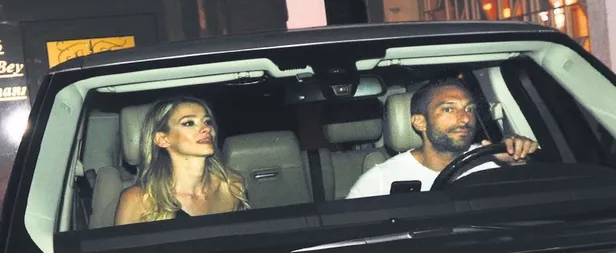 Allan Hakko, Burcu Esmersoy'u unuttu! Bebek’te gizemli bir sarışınla görüntülendi-4