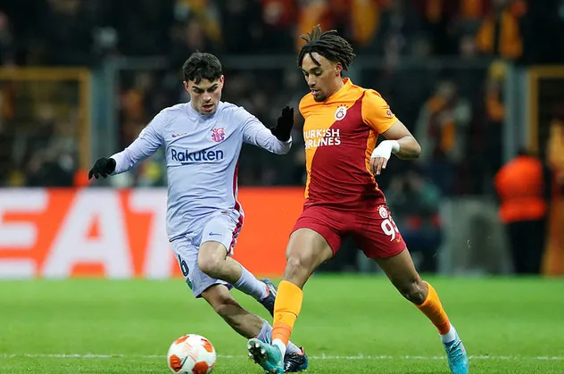 Galatasaray'da bir türlü çözülmeyen sorun! Sezon sonunda yine transfer yapılacak