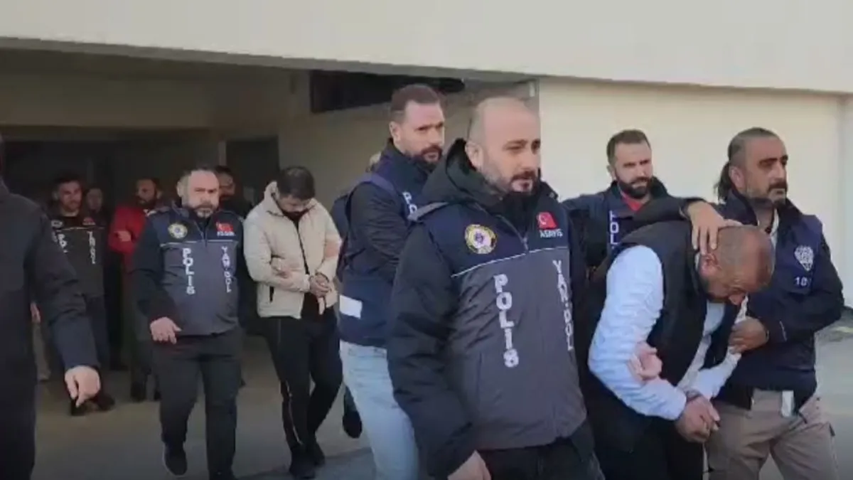 Alo kredi çetesine operasyon! Sosyal medyada reklam verip vatandaşa yüksek kredi vaadi