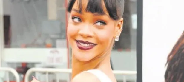 Rihanna evlendi