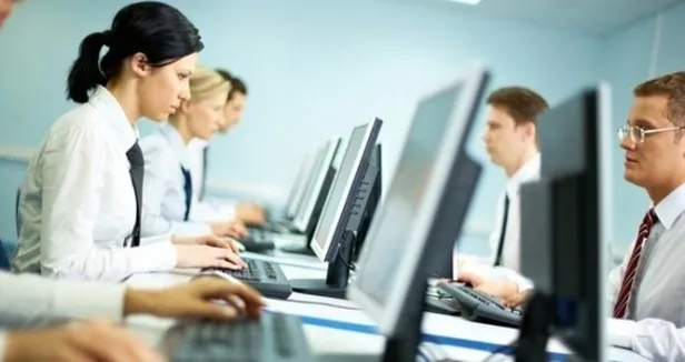 ticaret-bakanligi-2500-personel-alacak-ticaret-bakanligi-sozlesmeli-personel-alimi-basvuru-sartlari-kontenjan-1668593133675.jpg Ticaret Bakanlığı 2.500 personel alımı başvuruları ne zaman? Sözleşmeli personel alımı başvuru şartları, kontenjan ve kadro dağımı...-3