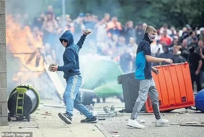 Dijital tehlike çocukları suça itiyor! Batı'da vahim tablo! 11 yaşındaki çocuk...-5