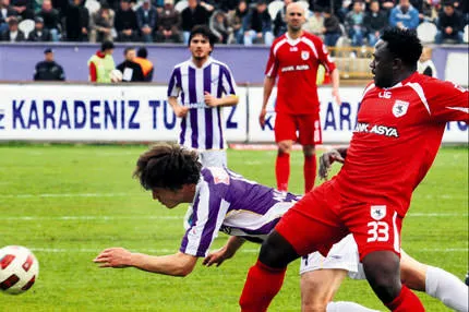 Kral Zenke ipten aldı