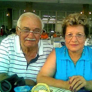 Eski Konya Valisi Cemalettin Ertem'in eşi ve kızı yangında hayatını kaybetti-1