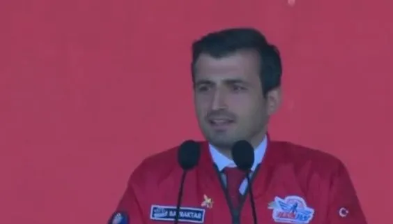 Selçuk Bayraktar'dan TEKNOFEST açıklaması: Dünya Türk'ün gücünü bilsin, yerini bilsin