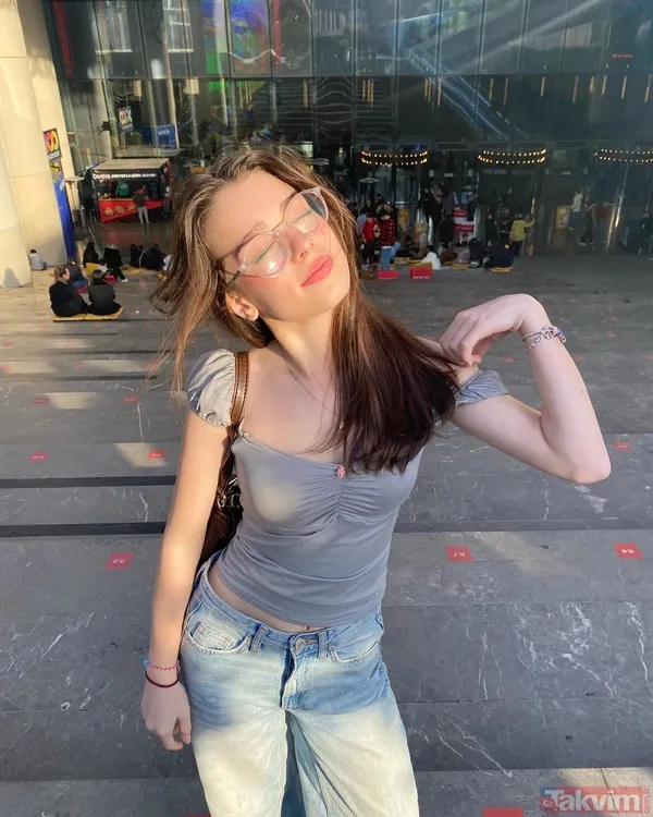 Filenin Sultanları’ndan Zehra Güneş bakın aslen nereli çıktı! 6 kişilik ailenin 2’nci çocuğu! 25 yaşındaki Zehra meğer... - 45