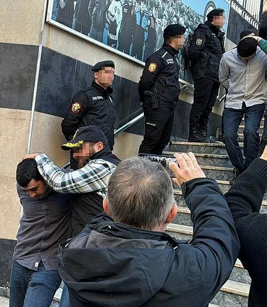 eyupsultanda-polise-ates-actilar-emniyet-tek-tek-enseledi-1704528812565.jpeg Eyüpsultan'da polise ateş açtılar! Emniyet tek tek enseledi-5