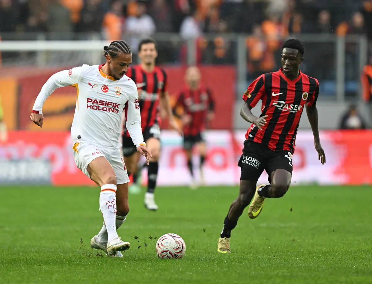 galatasarayda-3-yildiz-icin-ayrilik-karari-gundemde-1792390552638.jpg Okan Buruk talimatı verdi! Galatasaray'da 3 flaş ayrılık kararı-6