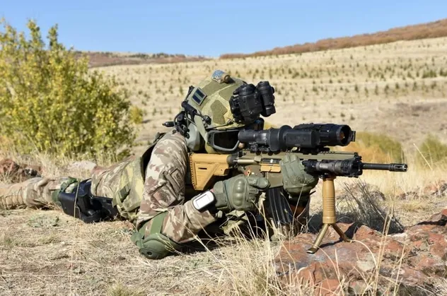 Son dakika: MSB duyurdu: Fırat Kalkanı ve Barış Pınarı bölgelerine saldırı hazırlığındaki 6 PKK'lı terörist etkisiz hale getirildi