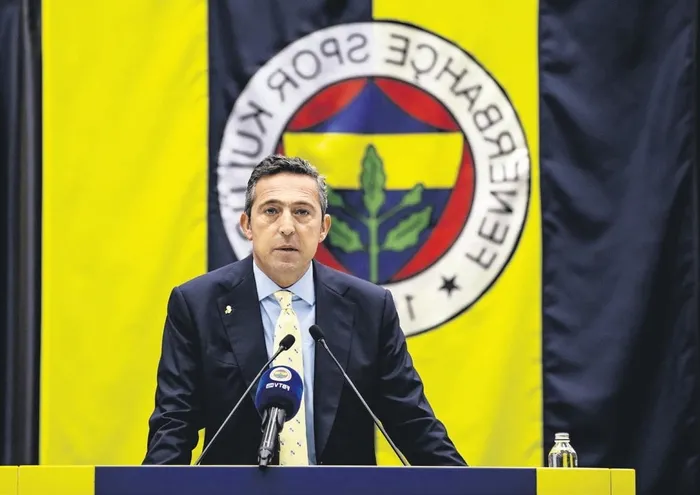 fenerbahce-karagumruk-macindaki-o-pozisyon-penalti-mi-ortalik-fena-karisti-parasinin-gucuyle-zalim-olanlari-hu-1701122260316.jpeg Fenerbahçe- Karagümrük maçındaki o pozisyon penaltı mı? Ortalık fena karıştı! "Parasının gücüyle zalim olanları hüsrana uğratacağız"-3