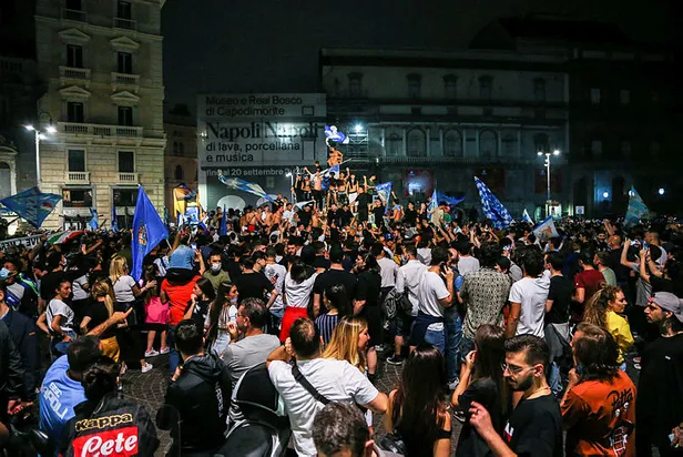 Napoli penaltılarla Juventus'u devirdi, İtalya Kupası'nda uzandı-5