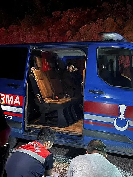 Antalya'daki orman yangının ardından bir şüpheli paketlendi!-5