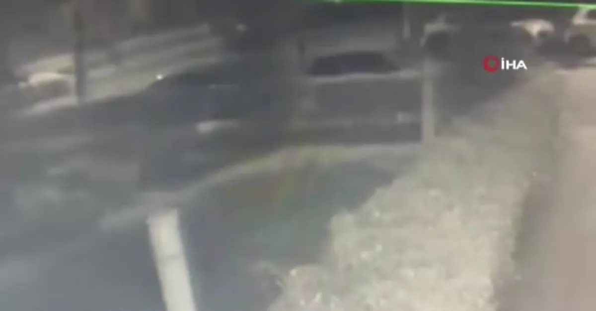 Bıçakladığı arkadaşını ölüme terk etti