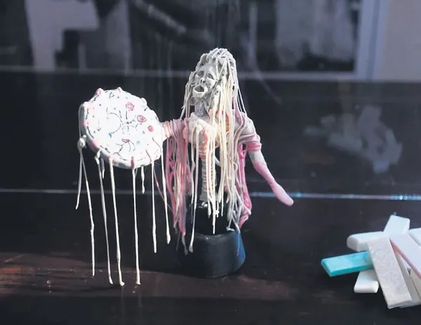 CHP'li Kuşadası Belediyesi, sakızdan heykel yapmayı başardı!-1