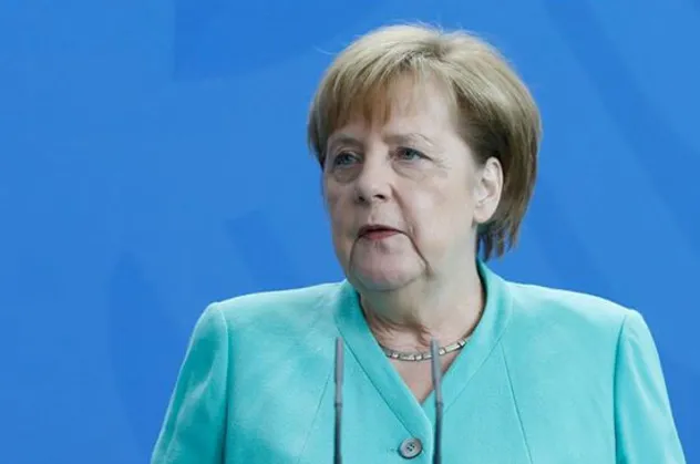 Merkel: Türkiye'nin NATO üyesi kalması lazım