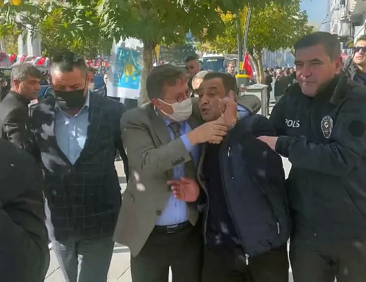 Küfre suspus olanların öteki yüzü!