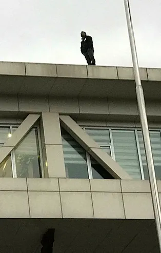 Vatan Caddesi'nde intihar girişimi