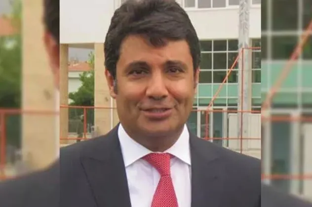 FETÖ'cü eski başsavcı semt pazarında yakalandı! Adliyeye sevk edildi