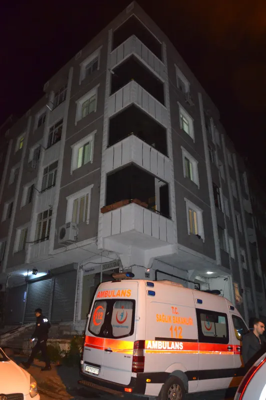 İstanbul'da koku yayılan bazadan kadın cesedi çıktı - 6