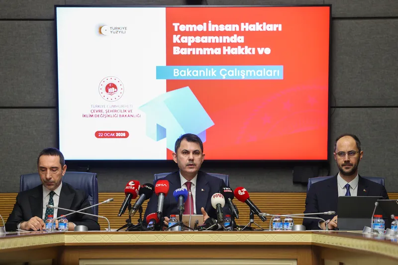 cevre-sehircilik-ve-iklim-degisikligi-bakani-murat-kurum-noktayi-koydu-deprem-konutlari-2-yil-odemesiz-18-yil-1769160759258.jpeg Özgür Özel'in "faizli" iddiasına Bakan Murat Kurum noktayı koydu: Deprem konutları 2 yıl ödemesiz 18 yıl faizsiz ve sabit taksitli!-4