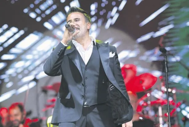 15 yıl sonra sahnede