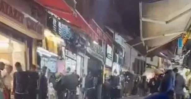 İstanbul’da Kapalıçarşı’yı su bastı! Vatandaşlar mağdur oldu