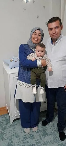 İzmir'de Hacım Diker'e hastalığı nedeniyle Mikrotese operasyonu uygulandı! Oğlunu kucağına aldı-1