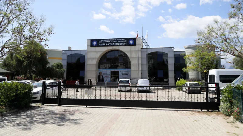 Antalya'da huzurevinde dehşet! Bıçakla saldırdı: Ölü ve yaralılar var! Katilin ifadesi ortaya çıktı! Bakanlıktan inceleme-5