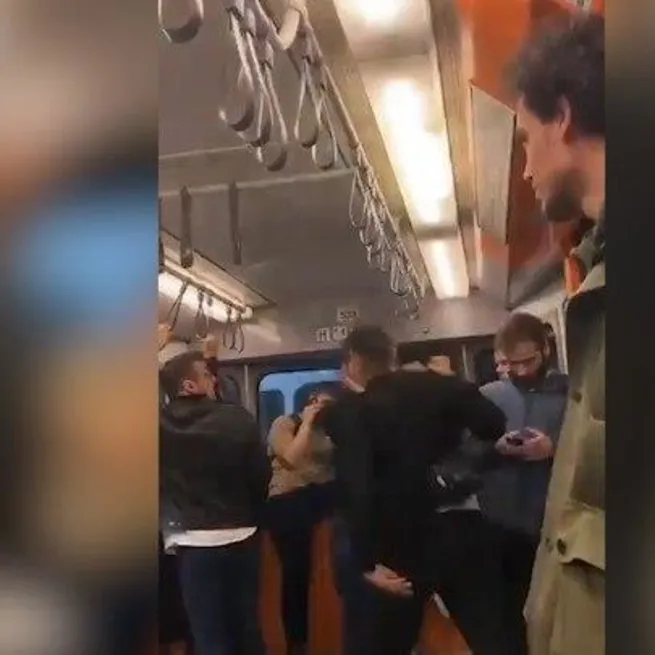 Seçim öncesi çirkin provokasyon! Muhafazakar gençlere küfür ve yumruklarla saldırdılar