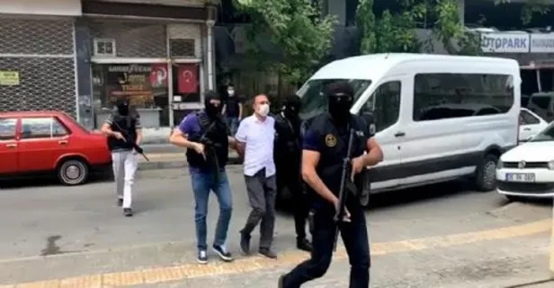 Son dakika: Kırmızı bültenle aranırken İzmir'de yakalanan DHKP/C üyesi tutuklandı
