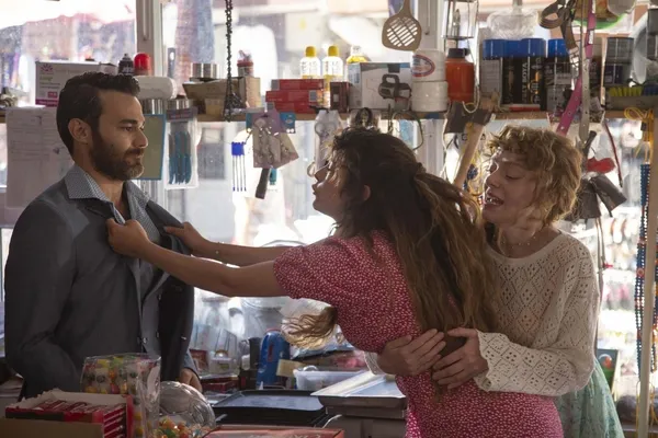 vermem-seni-ellere-5-bolumuyle-nefes-kesti-zelis-mehmet-ve-handenin-hayatlarini-birlestirecegi-yerde-1689583529464.jpg Vermem Seni Ellere 5. bölümüyle nefes kesti! Zeliş; Mehmet ve Hande’nin hayatlarını birleştireceği yerde!-3