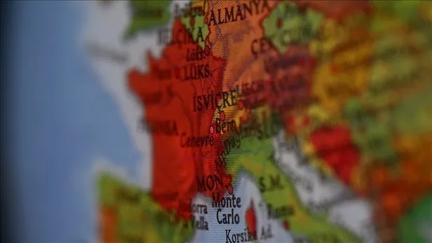 enerji-krizinin-vurdugu-avrupada-isyan-sokaklara-dokulup-faturalari-yaktilar-1663318175812.jpg Avrupa kemer sıkıyor, Türkiye'nin önemi artıyor! 'Gaz' sıkışması isyan ateşini yaktırdı: Gözler gıda krizini çözen Türkiye'de-6