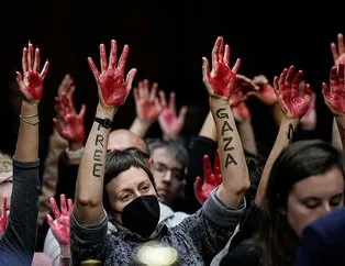 Katilin piyonu Antony Blinkene büyük şok! ABDnin Katil İsraile desteğine kanlı ellerle protesto