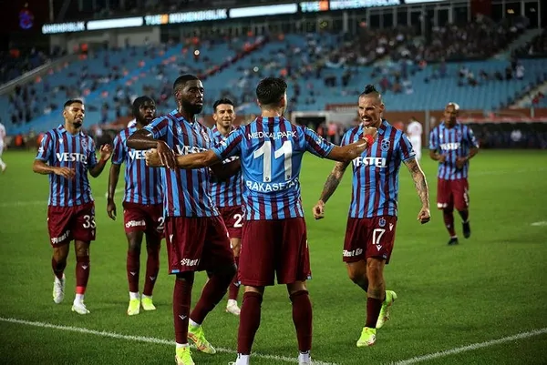 Trabzonspor Teknik Direktörü Abdullah Avcı Roma maçı öncesi iddialı! İnanıyoruz başaracağız-5