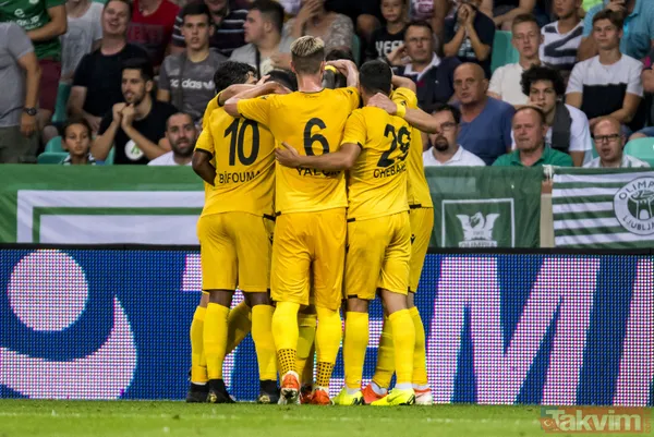 Malatyasporlu futbolcu Fabien Farnolle'e Slovenya'da ırkçı saldırı! - 22