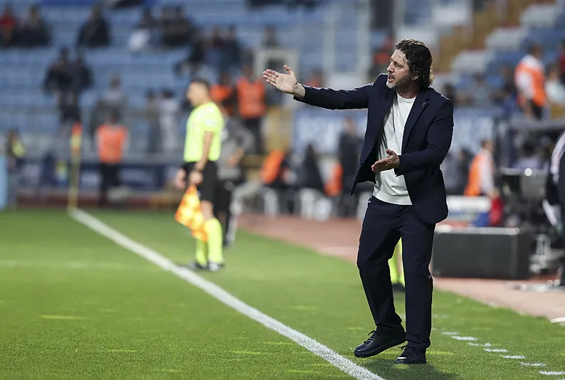 Tekke’den iki yıldız için açıkalama