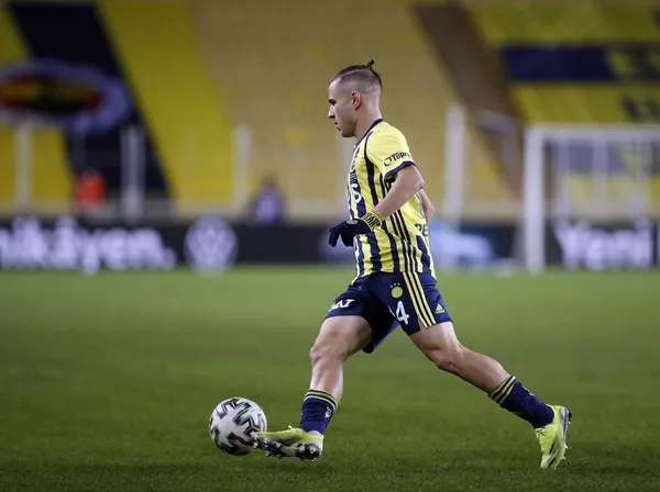 Fenerbahçe bataklığı andıran sahada Çaykur Rizespor’u tek golle geçti-2