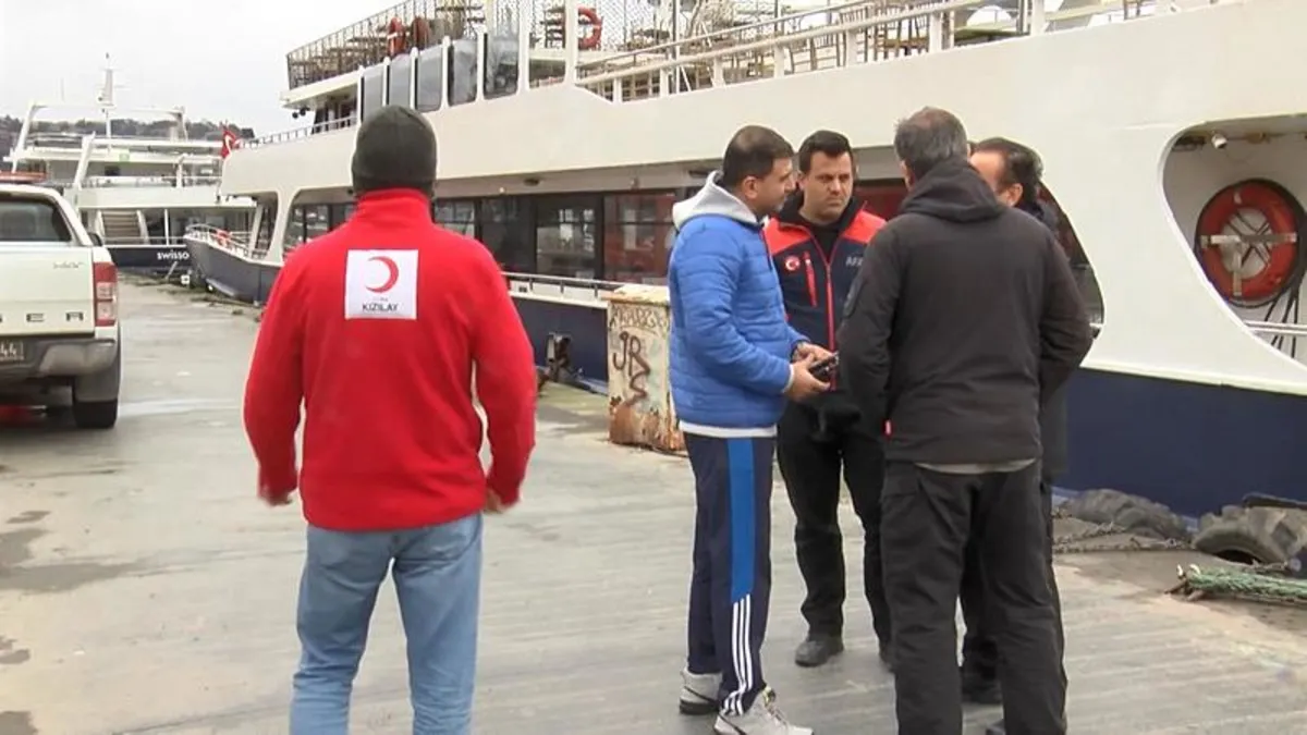 Kadıköy'de dehşet! Denizden erkek cesedi çıktı: Sarıyer'de kaybolan Velat Can'a mı ait?