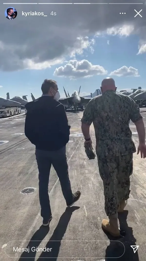 son-dakika-yunanistan-basbakani-kiryakos-micotakis-giritteki-abd-ucak-gemisi-uss-dwight-d-eisenhoweri-ziyaret-etti-1616505050555.jpg SON DAKİKA: Yunanistan Başbakanı Kiryakos Miçotakis Girit'teki ABD uçak gemisi USS Dwight D. Eisenhower'i ziyaret etti-8