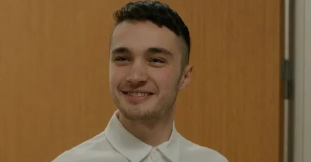 Burak Dakak kimdir?