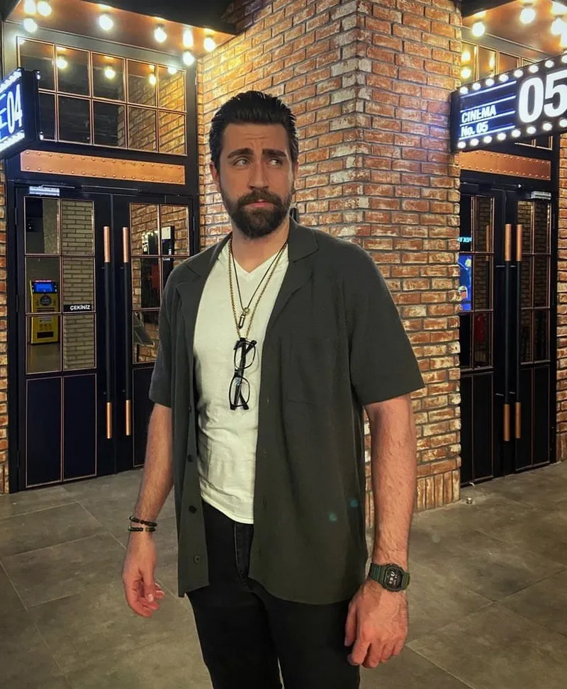 teskilattan-sonra-bir-kez-daha-iki-basrol-ayni-diziyle-geri-geliyorlar-1720601474455.jpg İki başrol aynı diziyle geri geliyorlar! Teşkilat'tan sonra bir kez daha!-5