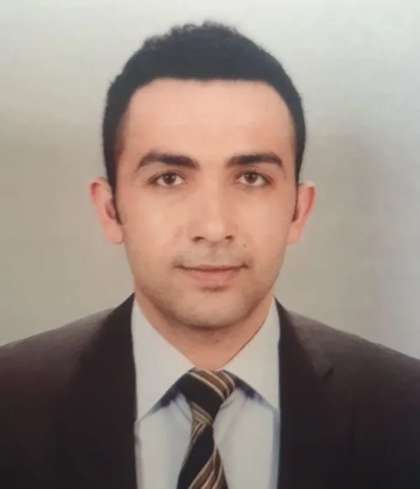 hastanede-taskinlik-cikaranlari-ayirmak-isteyen-guvenlik-gorevlisi-boynundan-aldigi-bicak-darbesiyle-hayatini-1663224069621.jpg Hastanede taşkınlık çıkaranları ayırmak isteyen güvenlik görevlisi boynundan aldığı bıçak darbesiyle hayatını kaybetti-4