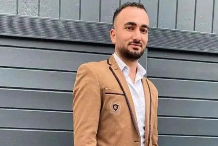 İş için gelmişti