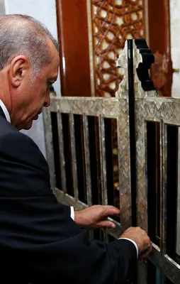 Cumhurbaşkanı Erdoğan Eyüp Sultan Camii'nde Kur'an okudu