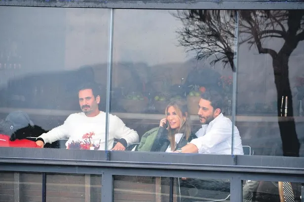 cagla-sikel-sevgilisi-nail-gonenlinin-istegini-kirmadi-750-bin-tlye-1678825375317.jpeg Çağla Şıkel sevgilisi Nail Gönenli’nin isteğini kırmadı! 750 bin TL'ye...-6