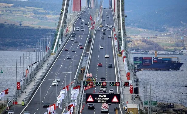 ulastirma-ve-altyapi-bakanligindan-1915-canakkale-koprusunu-hedef-alan-chpli-deniz-yavuzyilmaz-ve-chp-medyasin-1647719760484.jpeg Ulaştırma ve Altyapı Bakanlığı '1915 Çanakkale Köprüsü'nü hedef alan CHP'li Deniz Yavuzyılmaz ve CHP medyasını yalanladı!-7